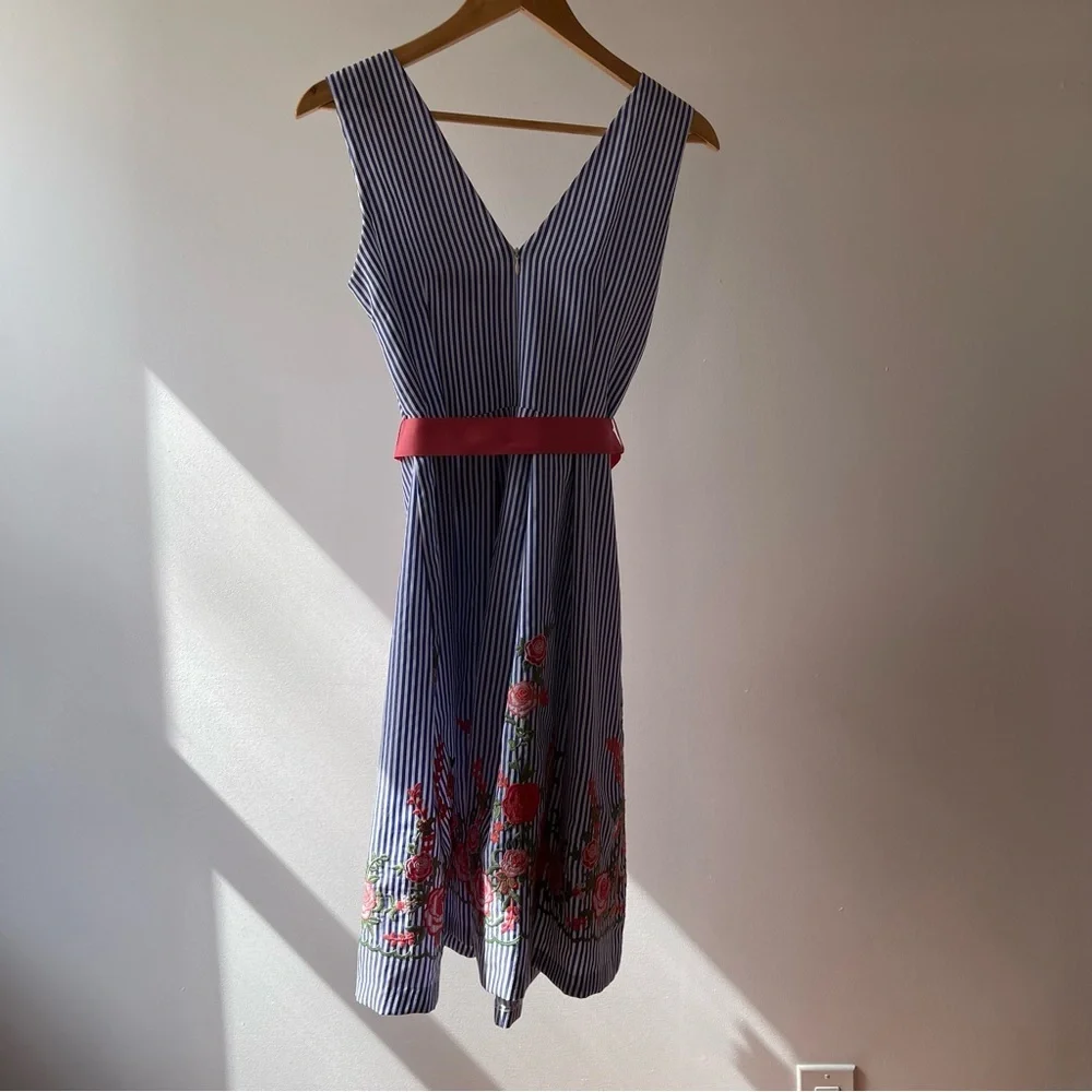 Madison Leigh Blue dress with embroidered flower detail 2P - Picture 3 of 8